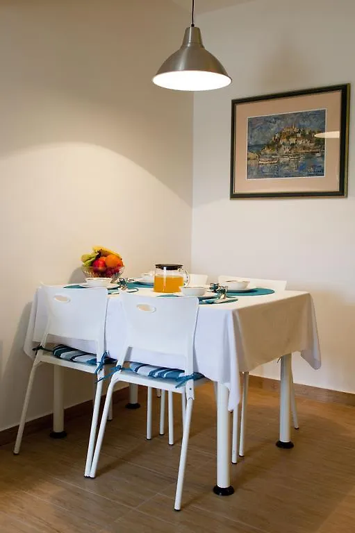 Apartments Marija Vrbnik  Vrbnik (Primorje-Gorski Kotar)